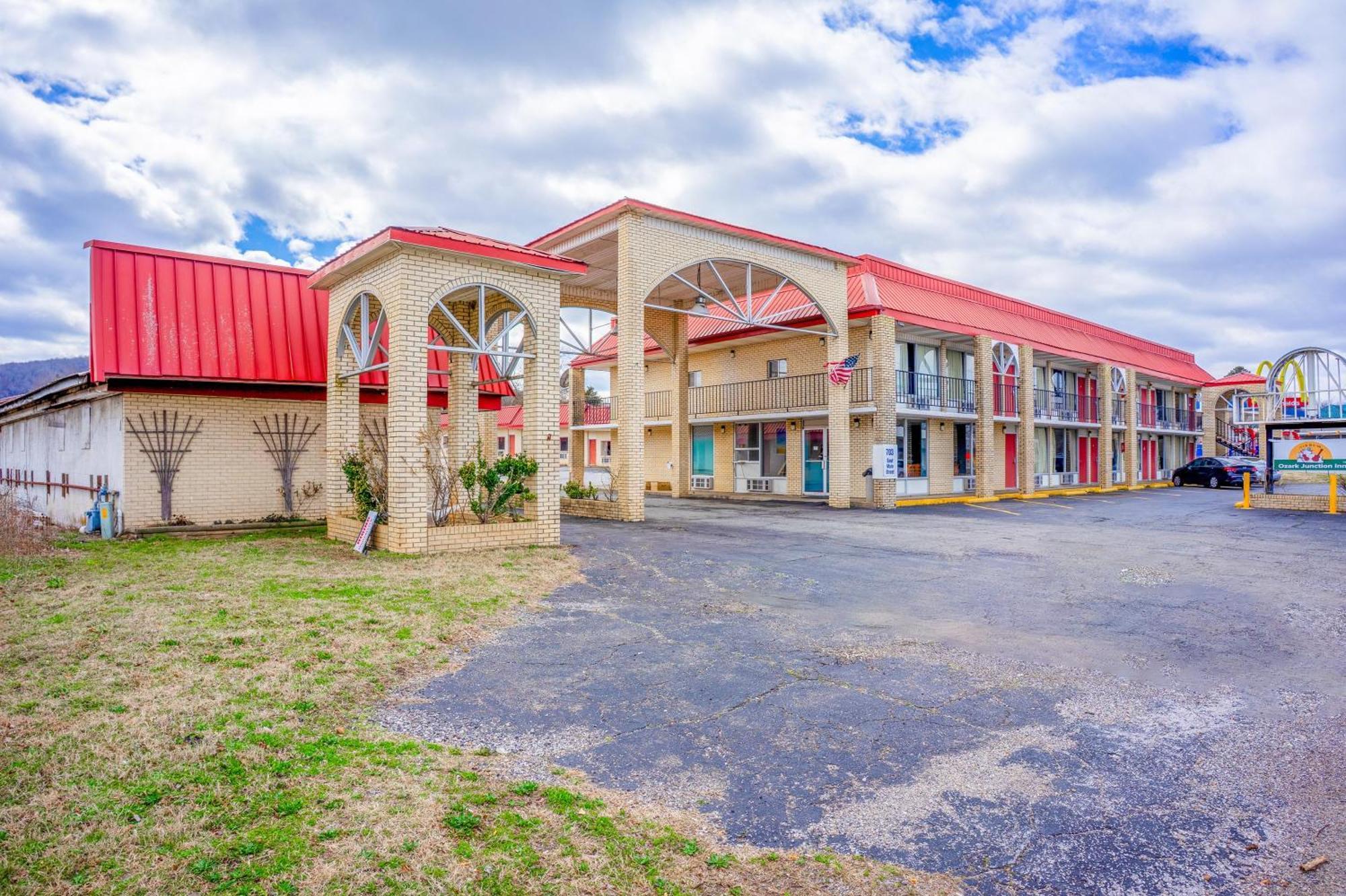 Ozark Junction Mountain View By Oyo Motel Kültér fotó